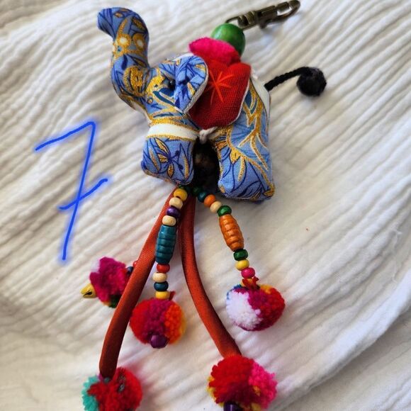 Thai hand made elephant keychains purse charms - Picture 8 of 11